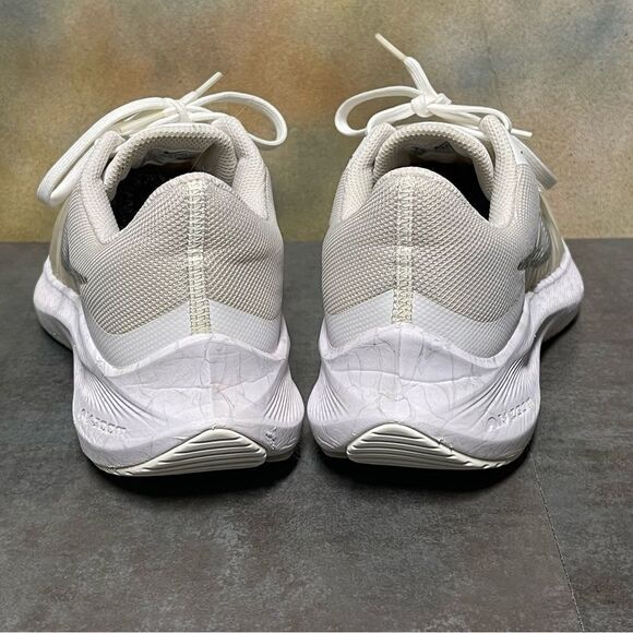 Nike Zoom Winflo 8 CW3421-104 Women's White Metallic Silver Running Shoes Size 8 - Picture 6 of 16